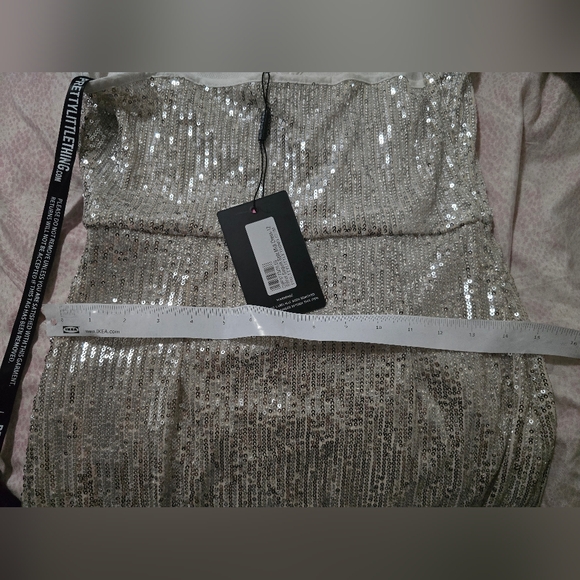 NWT Pretty Little Thing Silver Sequin Split Midi Dress Size: US -8 - Picture 14 of 16
